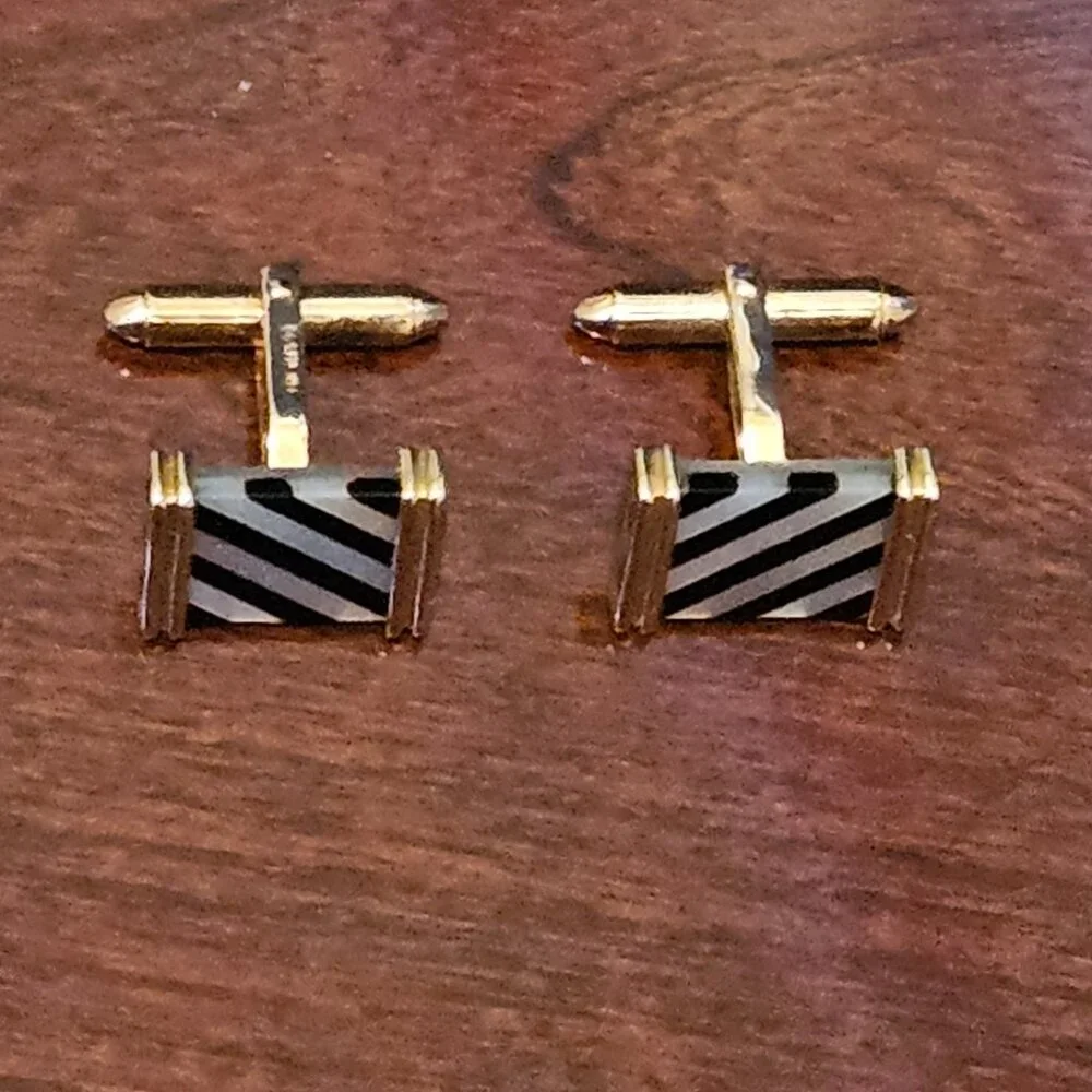 HEAVY RARE VINTAGE ESTATE MAYORS BIRKS 18K ITALY GOLD MOP ONYX STRIPED CUFFLINKS